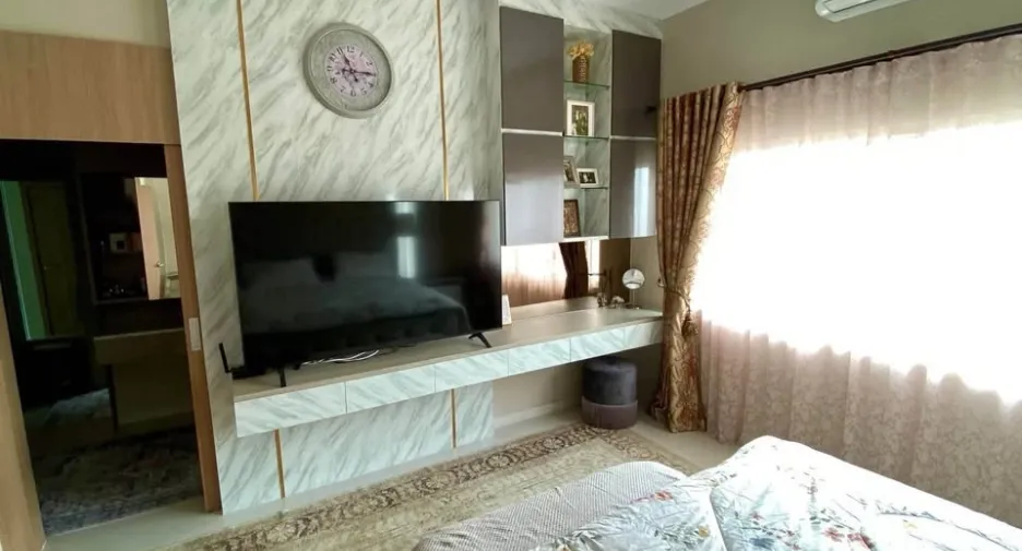 For sale 4 bedrooms villa in Huay Yai, Pattaya