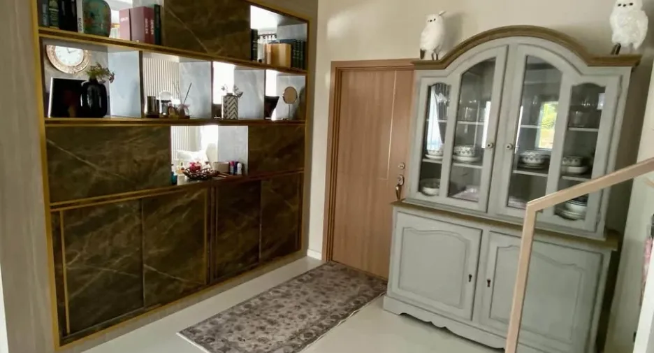For sale 4 bedrooms villa in Huay Yai, Pattaya
