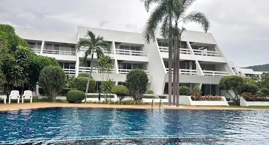 For sale 2 ベッドルーム condo in Bang Saray, Pattaya