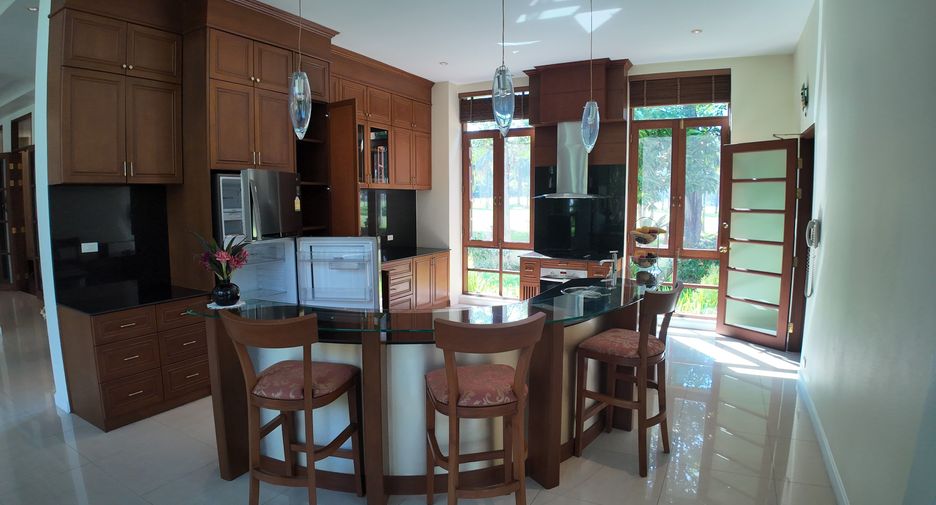 For rent and for sale 5 bedrooms villa in Mae Rim, Chiang Mai