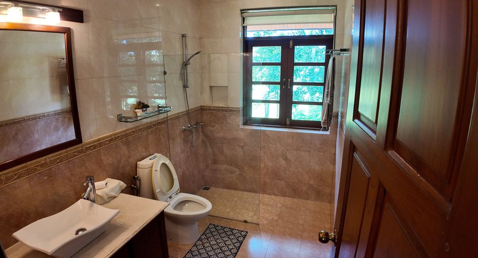 For rent and for sale 5 bedrooms villa in Mae Rim, Chiang Mai