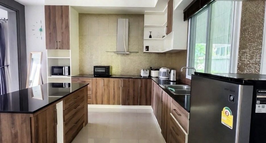 Casa en venta de 4 habitaciones en Hang Dong, Chiang Mai