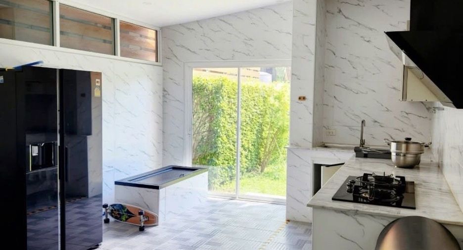 Casa en venta de 4 habitaciones en Hang Dong, Chiang Mai