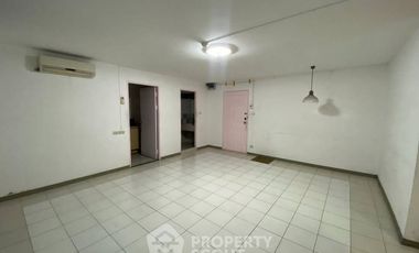 Продажа 2 спальни кондо в Банг Капи, Бангкок