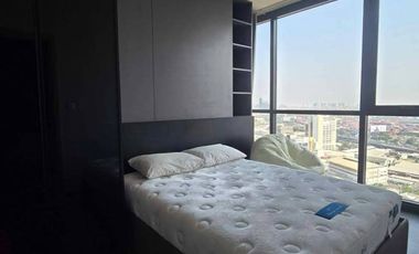 Condo en venta de 2 habitaciones en Khlong Toei, Bangkok