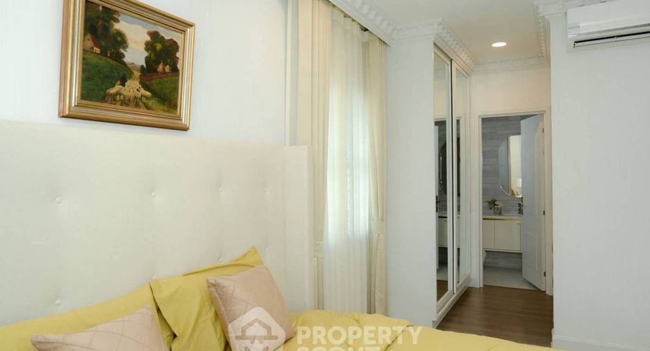 For sale 4 bedrooms house in Saphan Sung, Bangkok