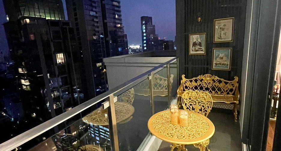 À louer et à vendre 3 chambres condo à Khlong Toei, Bangkok