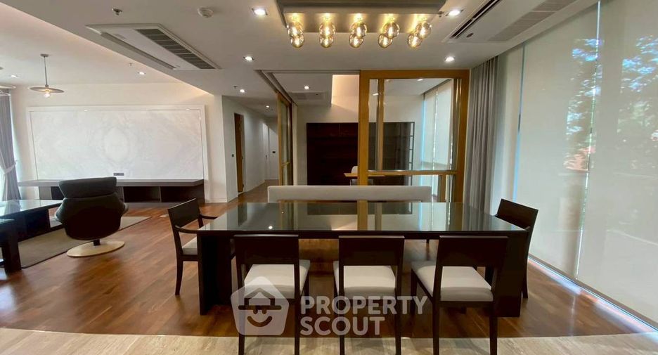 Condo en alquiler de 3 habitaciones en Watthana, Bangkok