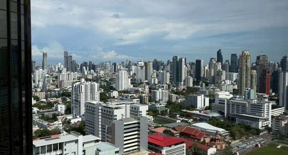 For rent 1 bed condo in Watthana, Bangkok