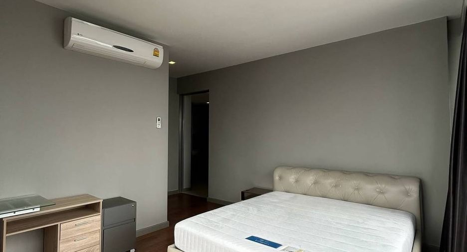 Condo en alquiler de 2 habitaciones en Bang Rak, Bangkok