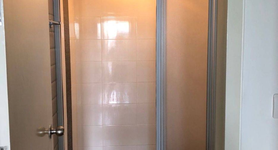 For sale 1 bed condo in Khlong Toei, Bangkok