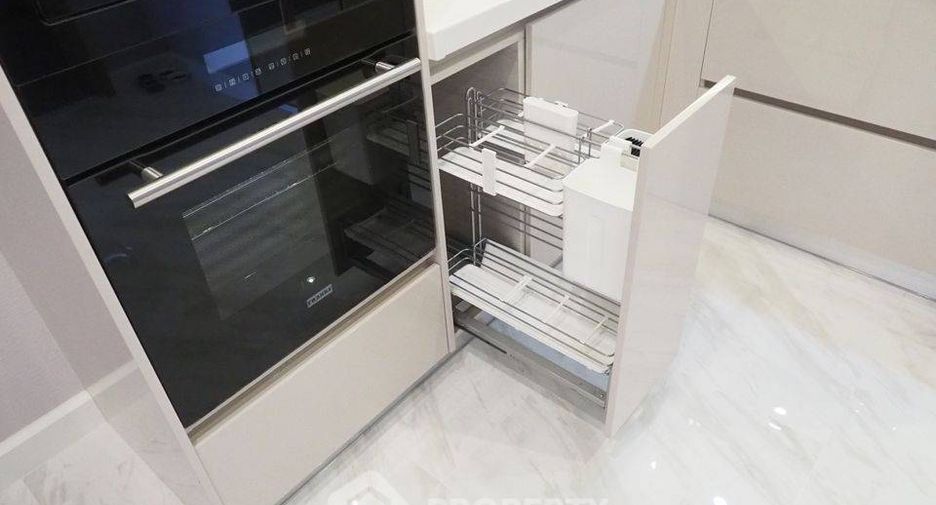 Wohnung zum Kauf mit 1 Zimmer in Pathum Wan, Bangkok