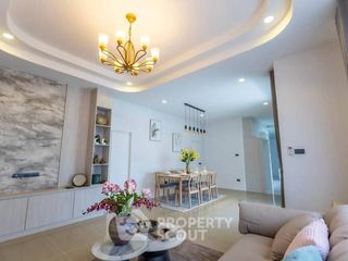 出售 3 卧室 独立屋 在 Si Racha, Chon Buri