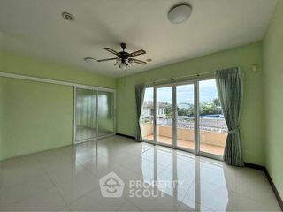 出售 5 卧室 独立屋 在 Mueang Chon Buri, Chon Buri