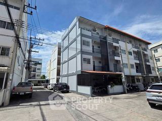 出售 7 卧室 独立屋 在 Mueang Chon Buri, Chon Buri