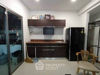 出售 3 卧室 独立屋 在 Si Racha, Chon Buri