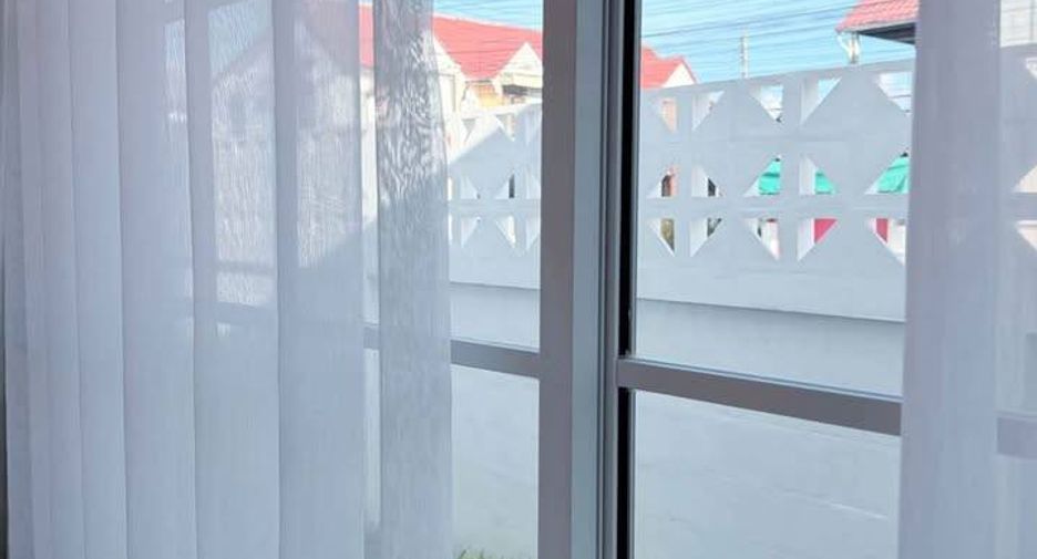 For sale 3 bedrooms townhouse in Bang Lamung, Chonburi