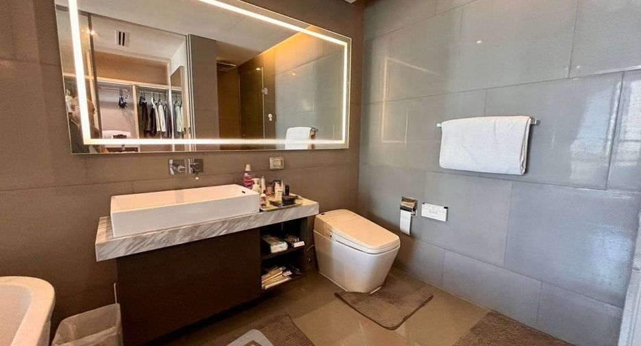 Продажа 2 спальни кондо в Сатхон, Бангкок