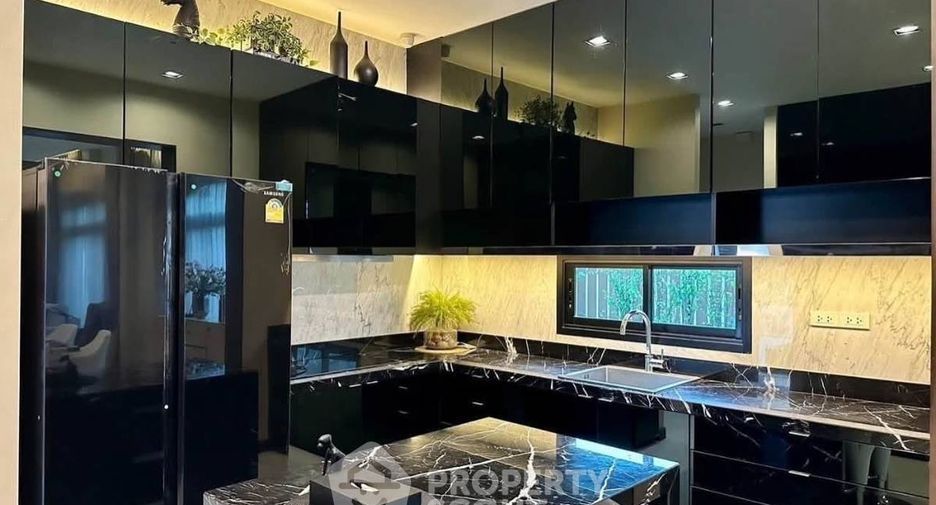 出租 和 出售 6 卧室 独立屋 在 Lat Krabang, 曼谷