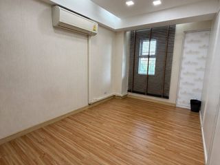 出售 5 卧室 公寓 在 Yan Nawa, 曼谷