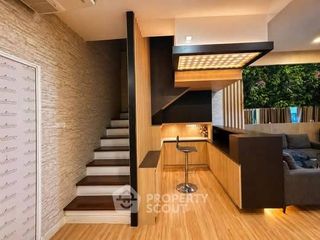 出售 5 卧室 公寓 在 Yan Nawa, 曼谷