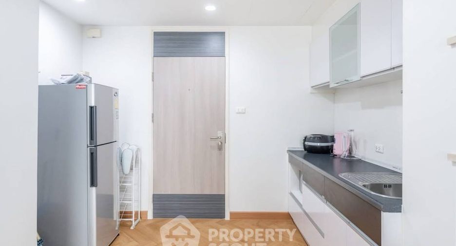 For rent and for sale 1 bed condo in Watthana, Bangkok