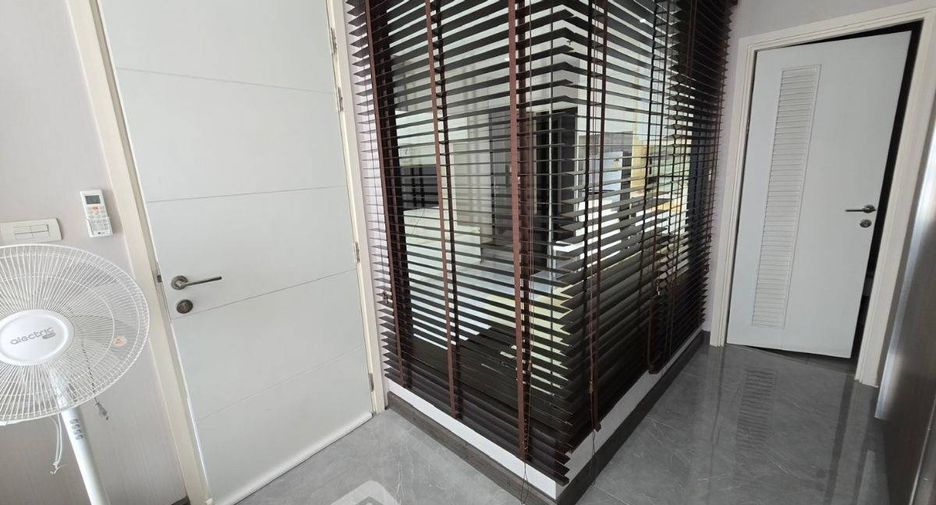 出售 1 卧室 公寓 在 Khlong San, 曼谷