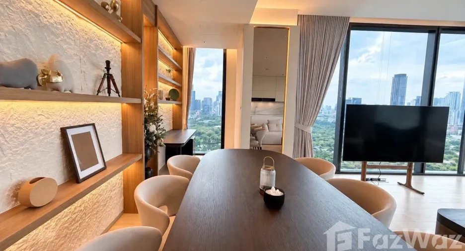 Condo en alquiler de 3 habitaciones en Sathon, Bangkok