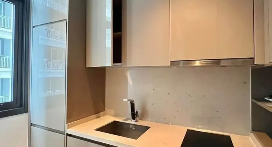 For rent 1 bed condo in Khlong Toei, Bangkok