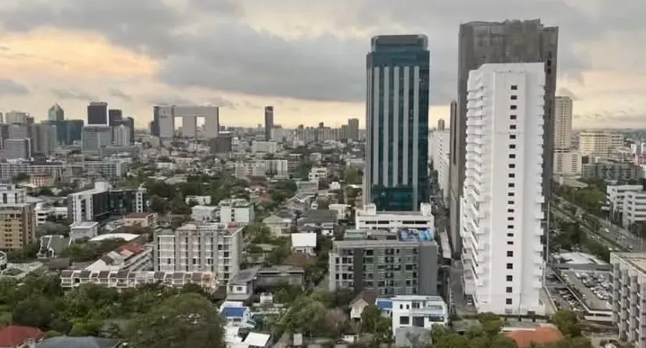 Wohnung zur Miete mit 1 Zimmer in Huai Khwang, Bangkok