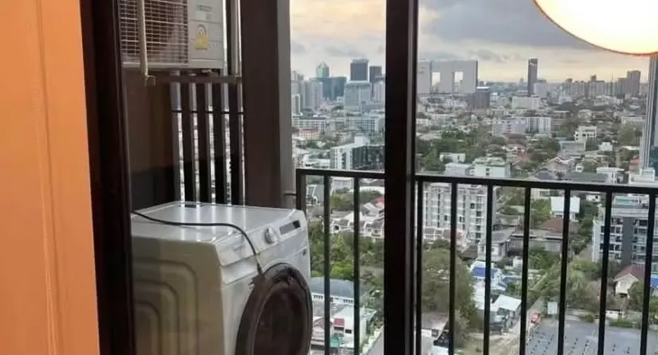 Wohnung zur Miete mit 1 Zimmer in Huai Khwang, Bangkok