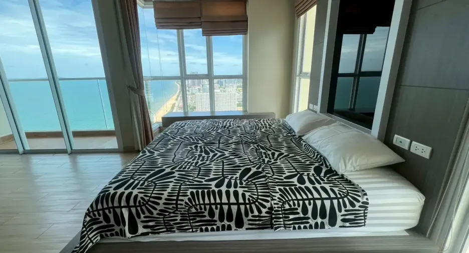 Wohnung zur Miete und zum Kauf mit 3 Zimmer in Bang Lamung, Chonburi