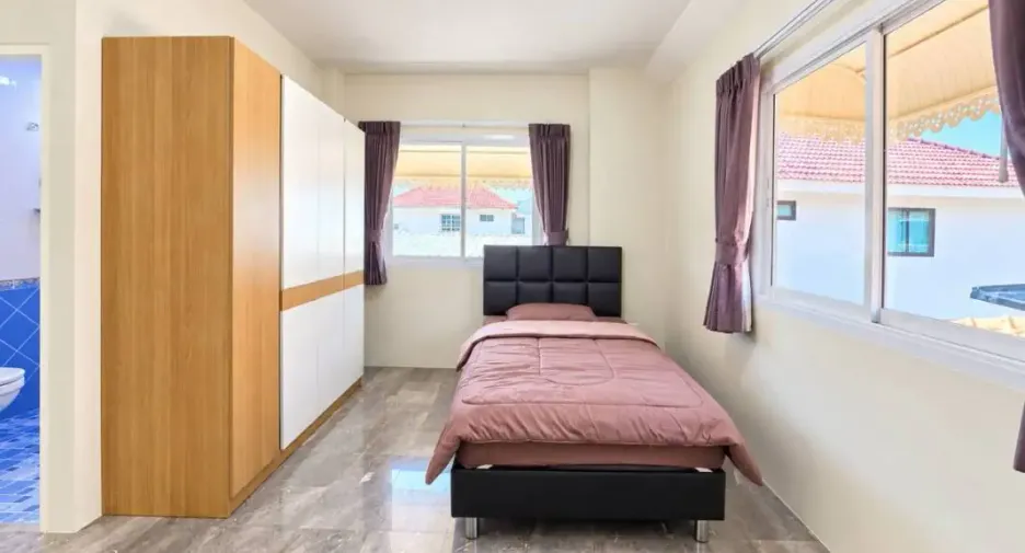 À louer 3 chambres maison à Bang Lamung, Chonburi