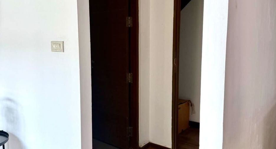 For rent 4 ベッドルーム condo in Watthana, Bangkok
