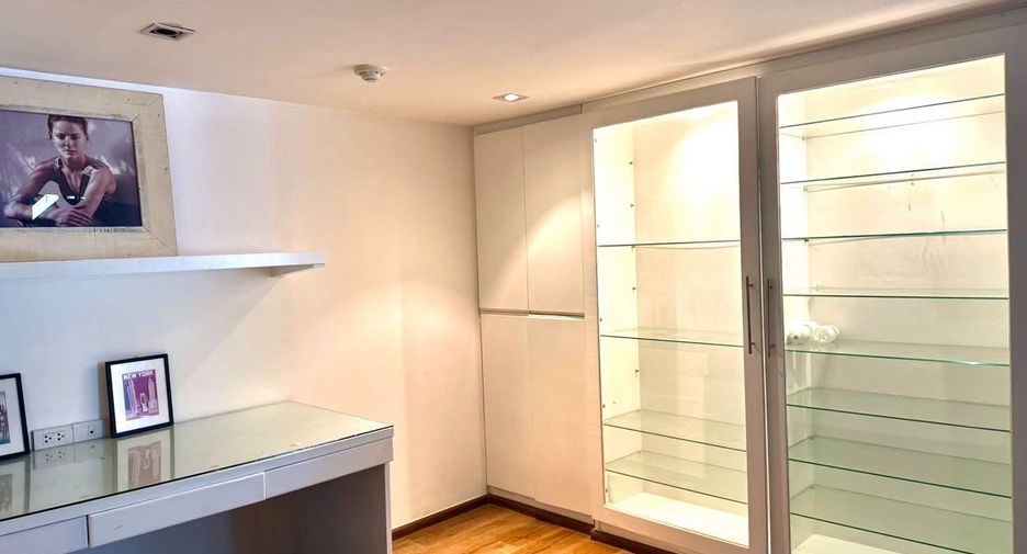 For rent 4 ベッドルーム condo in Watthana, Bangkok