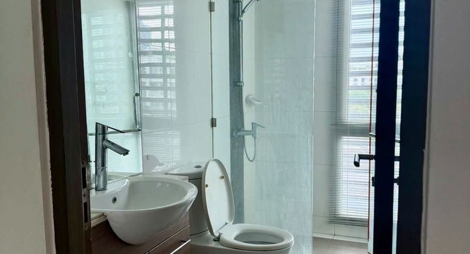 For rent 4 ベッドルーム condo in Watthana, Bangkok