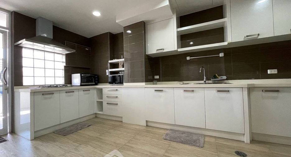 Condo en venta de 3 habitaciones en Watthana, Bangkok