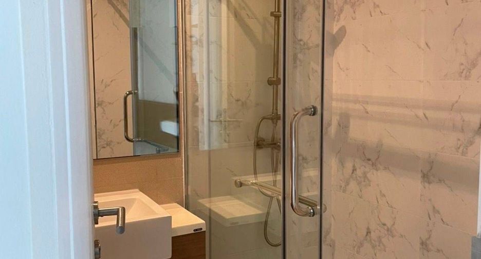 À vendre 1 chambre condo à Khlong Toei, Bangkok