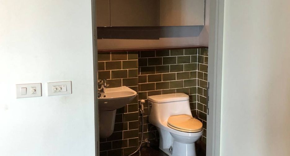 For sale 1 Beds condo in Pathum Wan, Bangkok
