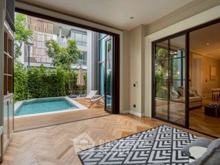 Haus zur Miete und zum Kauf mit 5 Zimmer in Phra Khanong, Bangkok