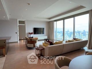 Wohnung zur Miete mit 3 Zimmer in Khlong San, Bangkok