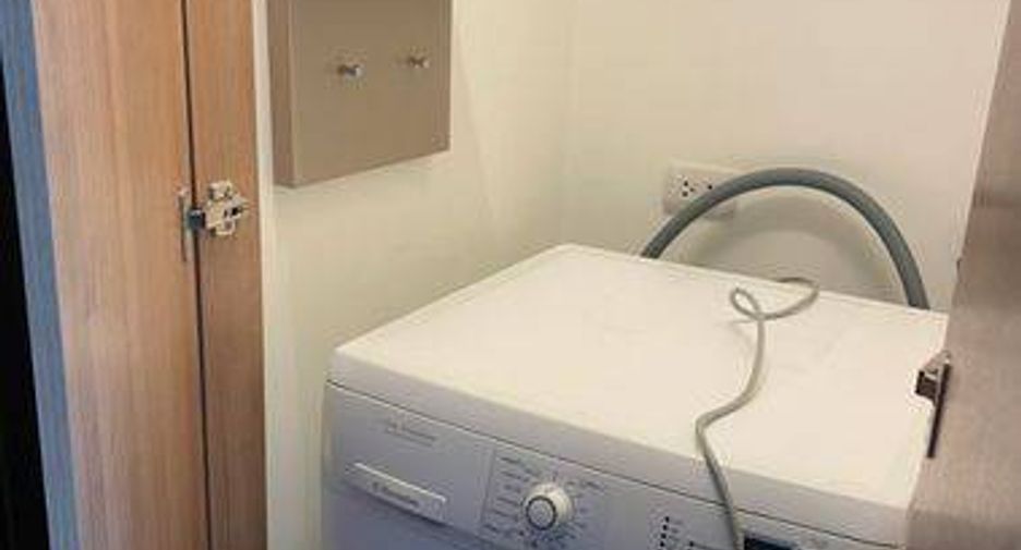 For rent 1 bed condo in Phra Khanong, Bangkok