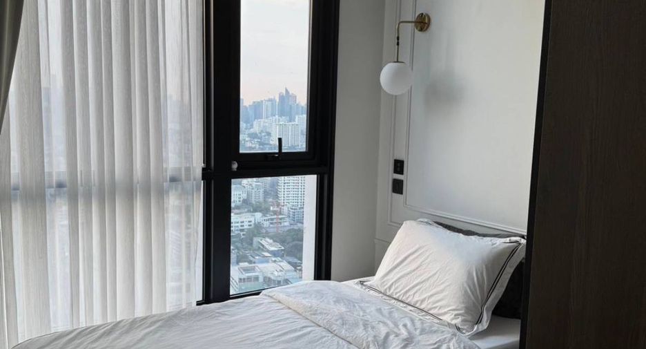 For rent 2 bedrooms condo in Watthana, Bangkok