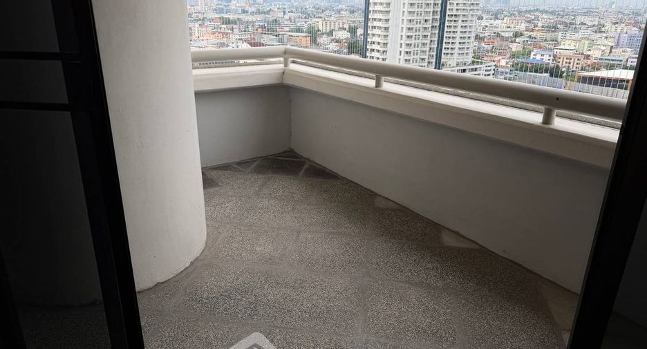 Wohnung zur Miete mit 3 Zimmer in Bang Na, Bangkok