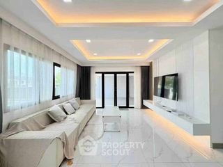 For rent 5 bedrooms house in Mueang Chon Buri, Chonburi