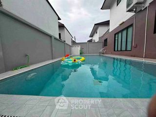 For rent 5 bedrooms house in Mueang Chon Buri, Chonburi