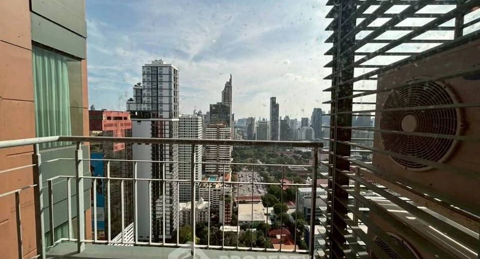 For rent 1 bed condo in Watthana, Bangkok