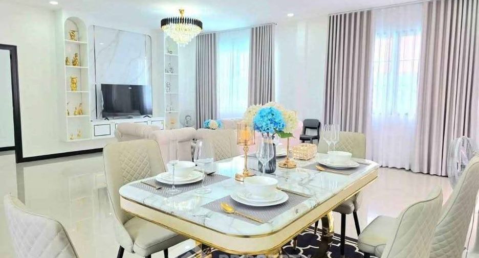 For rent 3 bedrooms house in Mueang Chon Buri, Chonburi