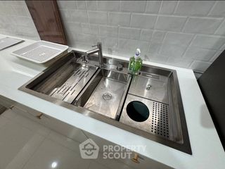 Wohnung zur Miete mit 1 Zimmer in Huai Khwang, Bangkok