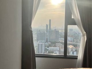 Condo en alquiler de 2 habitaciones en Phra Khanong, Bangkok